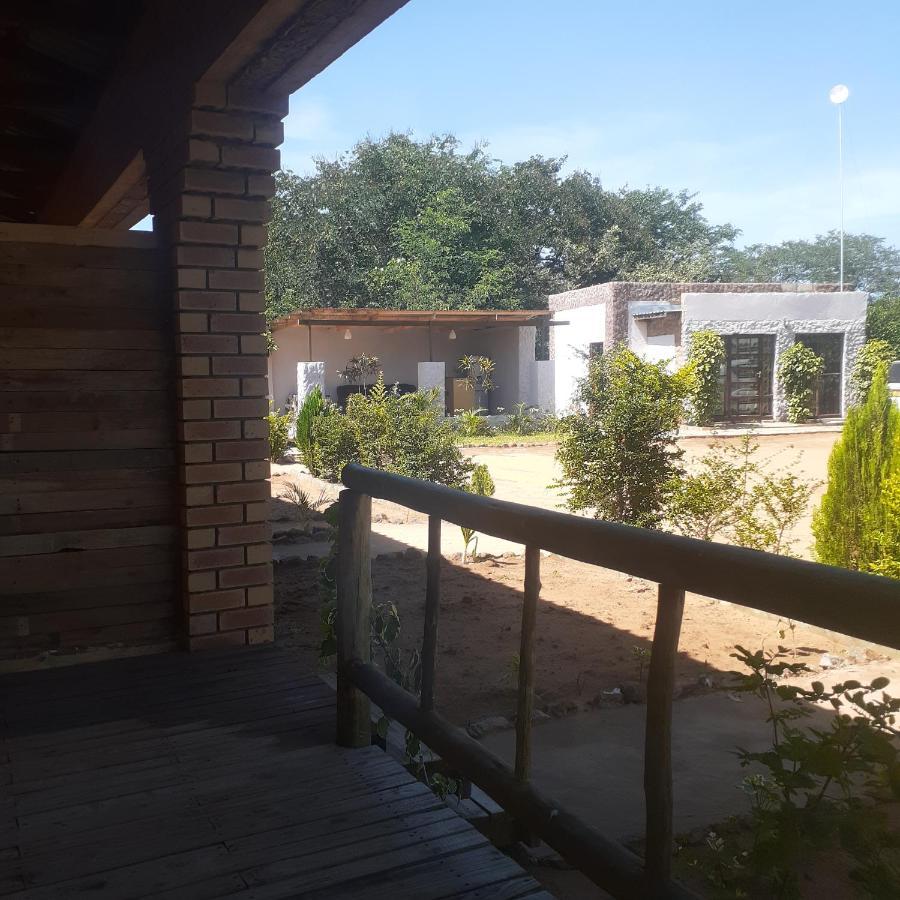 Sunshinevibe Guest House Kasane Esterno foto