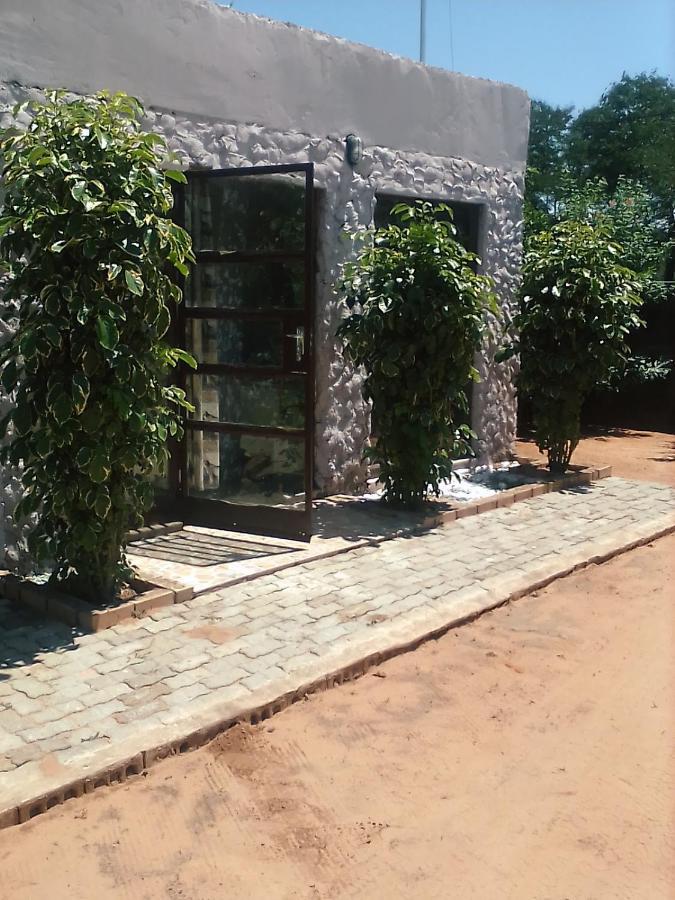 Sunshinevibe Guest House Kasane Esterno foto